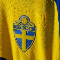 Herren Schweden 2026 Heim Authentic World Cup Trikot GYÖKERES #17