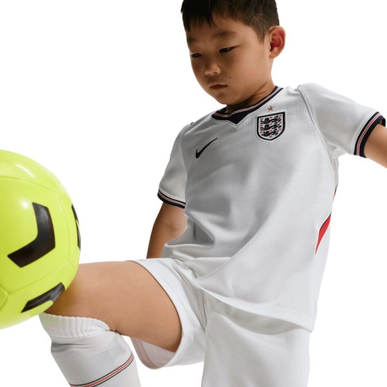 Kinder England 2026 Home World Cup Kit