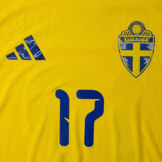 Herren Schweden 2026 Heim Authentic World Cup Trikot GYÖKERES #17 Herren Schweden 2026 Heim Authentic World Cup Trikot GYÖKERES #17