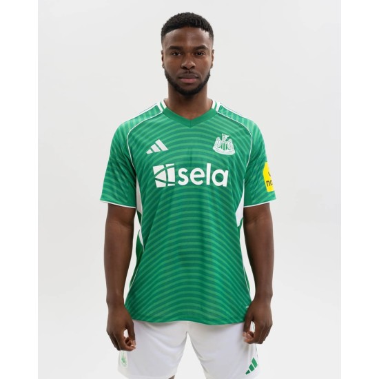 Herrentrikot Newcastle United 2025/26 Auswärtstrikot Herrentrikot Newcastle United 2025/26 Auswärtstrikot