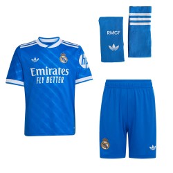 Kinder Real Madrid 2025/26 Drittes Set