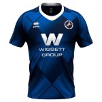 Herren Millwall 2024/25 Heim Pre-Match Shirt Herren Millwall 2024/25 Heim Pre-Match Shirt